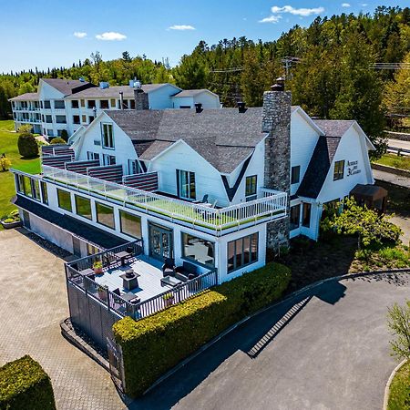 Auberge Des 3 Canards Hotel La Malbaie Exterior photo