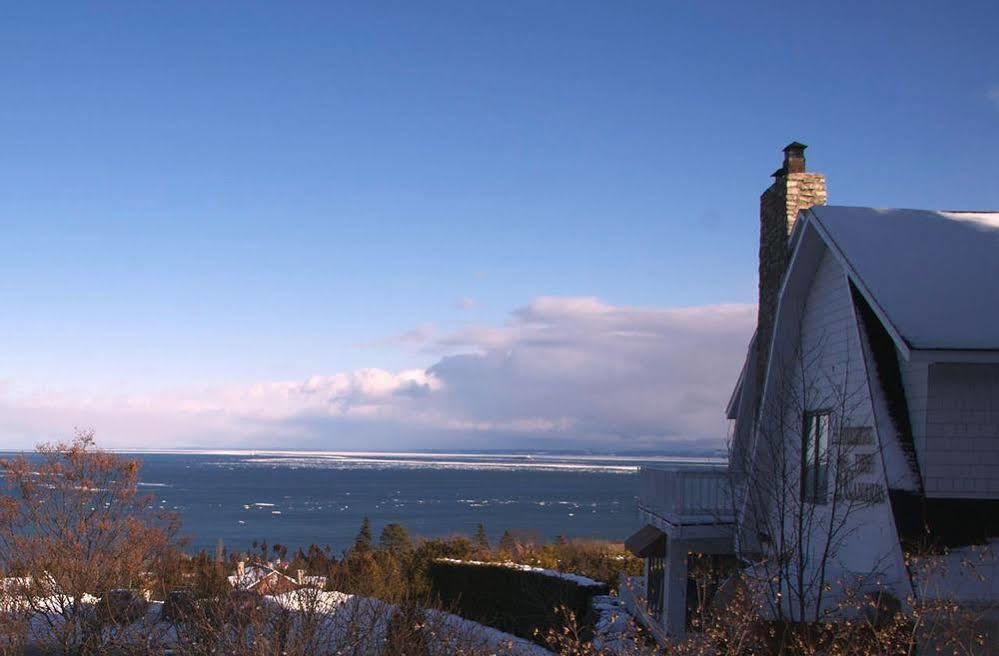 Auberge Des 3 Canards Hotel La Malbaie Exterior photo