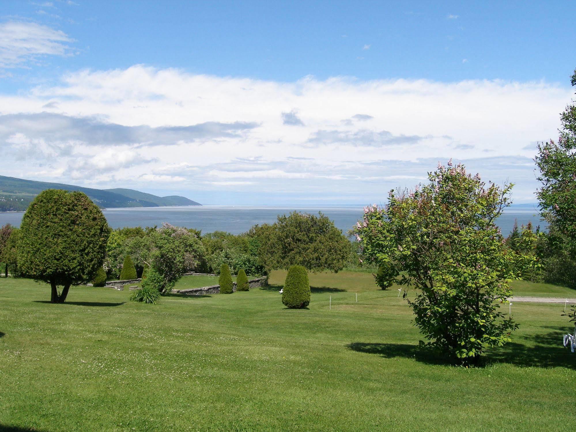 Auberge Des 3 Canards Hotel La Malbaie Exterior photo